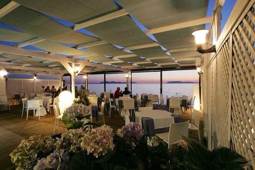 Sunset Beach Marausa Bagian luar foto